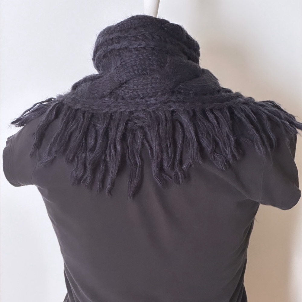 NWOT Navy Button Infinity Scarf - Picture 11 of 12